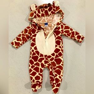Old Navy baby giraffe costume